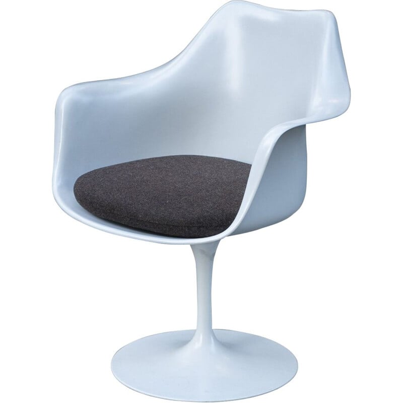 Vintage Tulip armchair by Eero Saarinen Knoll 1960