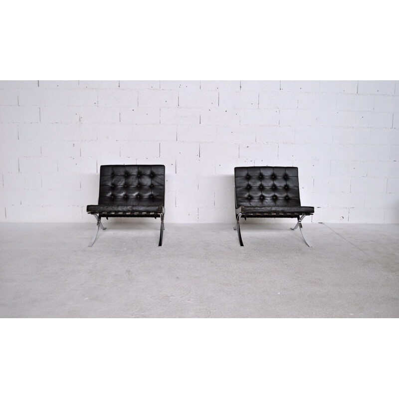 Pair of Knoll "Barcelona" low chairs, Ludwig MIES VAN DER ROHE - 1970s