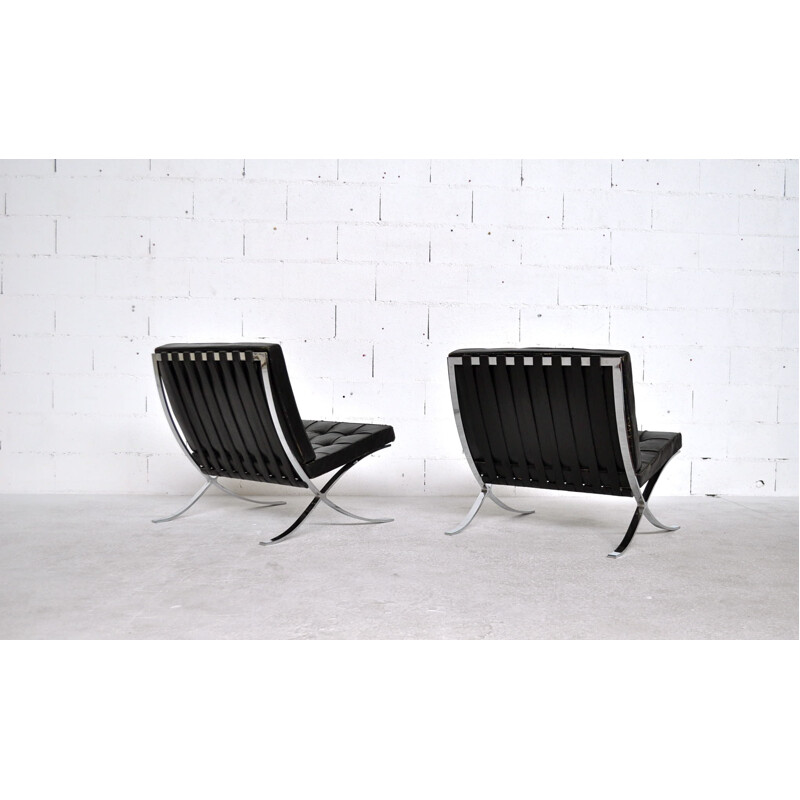 Pair of Knoll "Barcelona" low chairs, Ludwig MIES VAN DER ROHE - 1970s