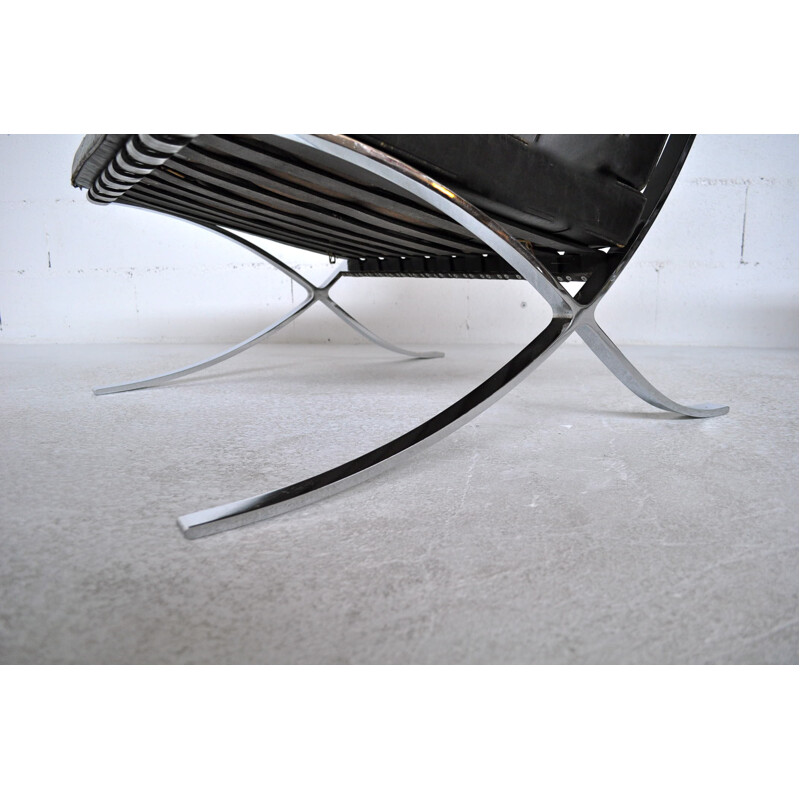 Paire de chauffeuses Knoll "Barcelona", Ludwig MIES VAN DER ROHE - 1970