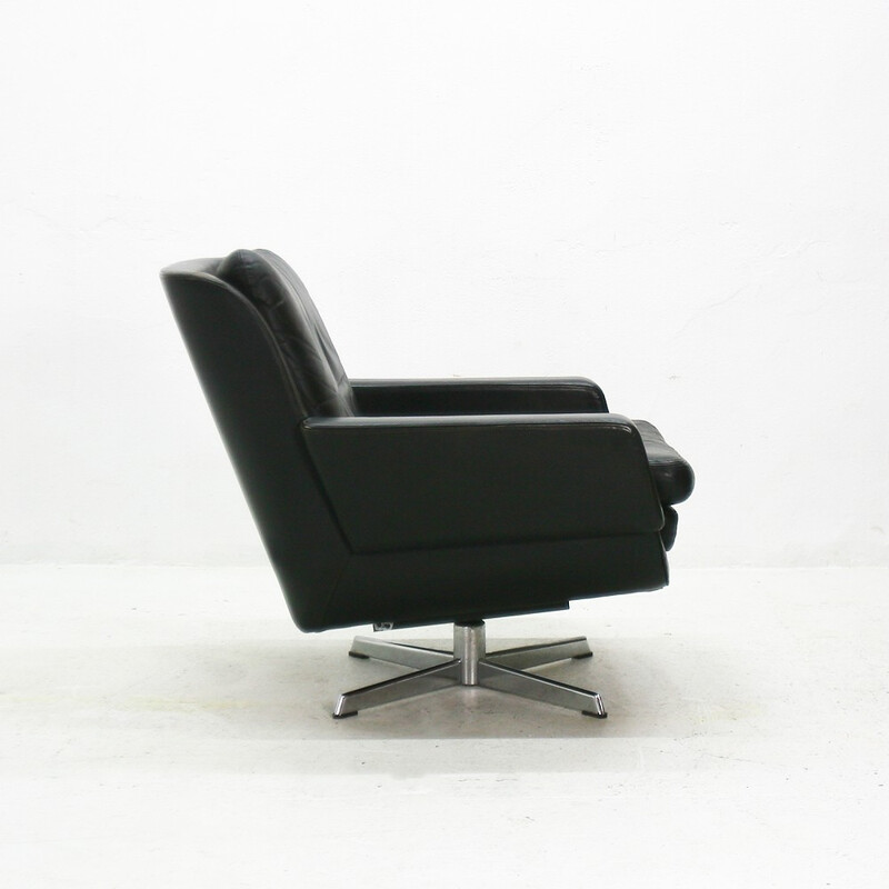 Mid-century swivel lounge chair in black nappa leather - 1970s