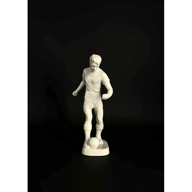 Personnage de footballeur vintage en porcelaine par Hollóháza, Hongrie 1940