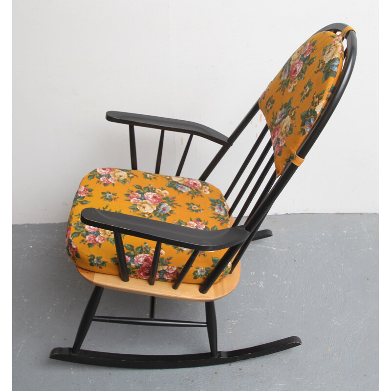 Sedia a dondolo scandinava vintage 1950