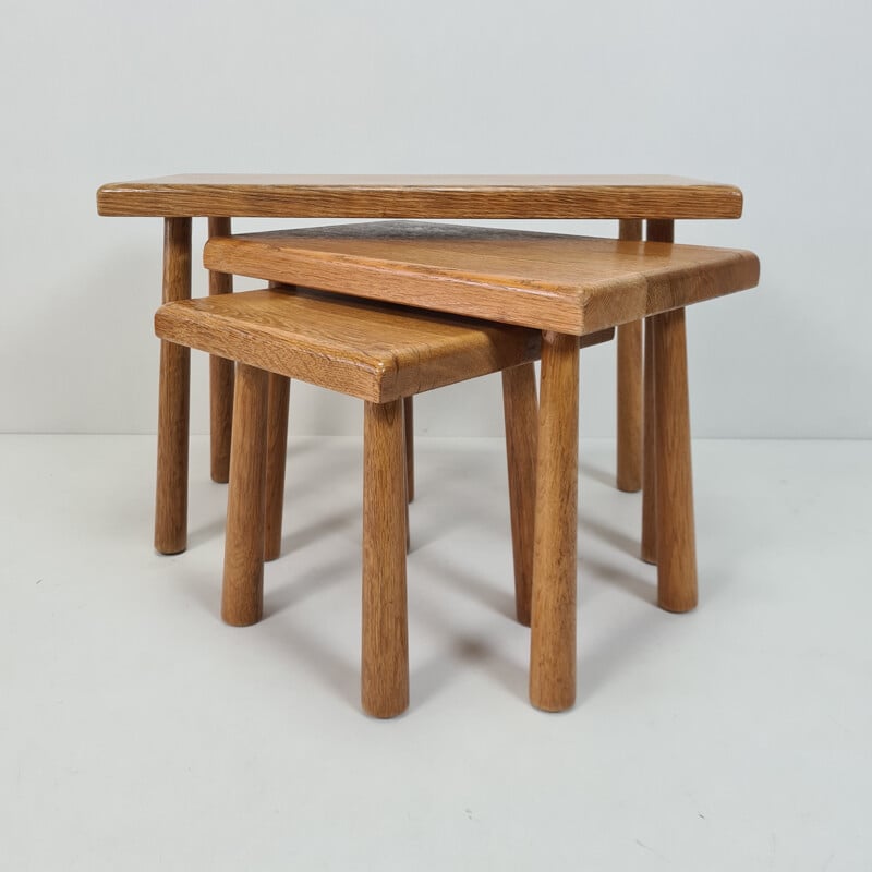 Set of 3 Mid-century oak nesting tables with round tapered legs, Dutch 1960s