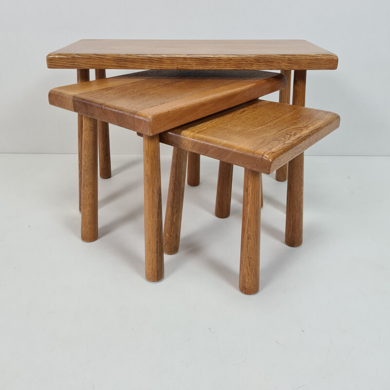 Set of 3 Mid-century oak nesting tables with round tapered legs, Dutch 1960s