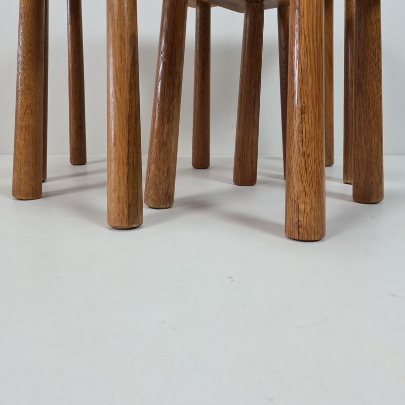 Ensemble de 3 tables gigognes vintage en chêne avec pieds ronds et effilés, hollandais 1960