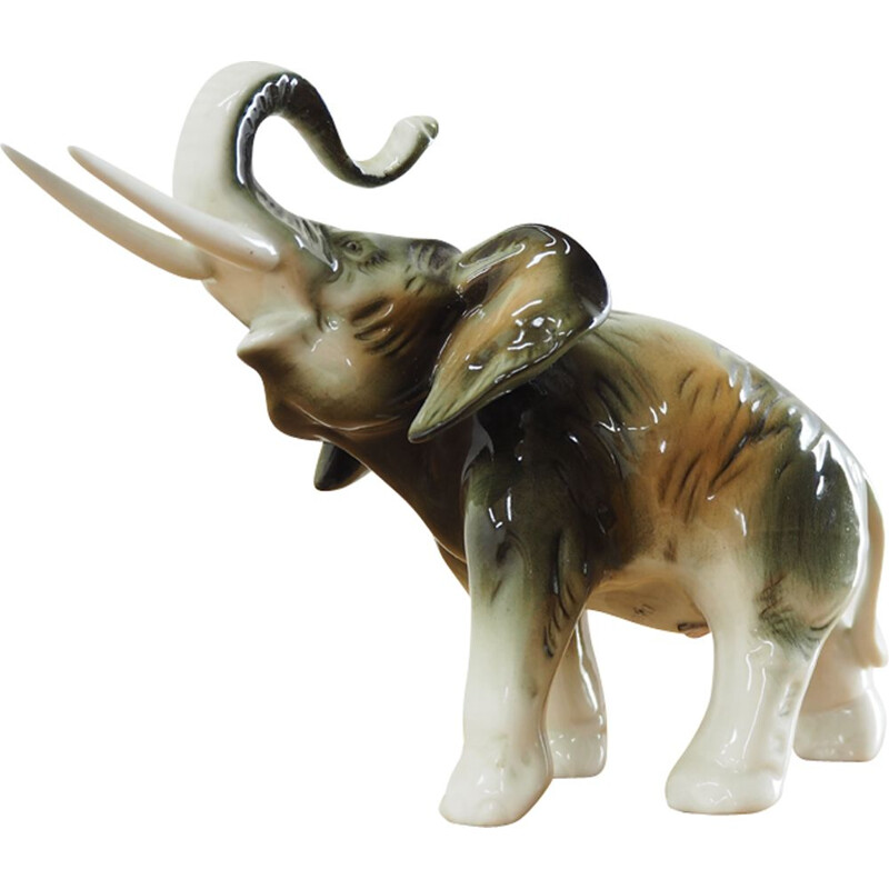 Escultura elefante de porcelana vintage de Royal Dux, Checoslovaquia 1960