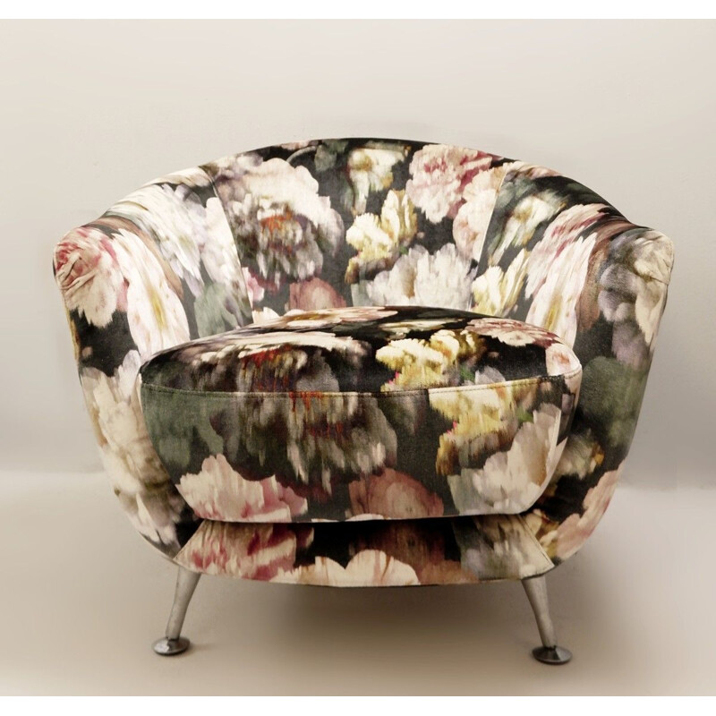 Pair of vintage armchairs in floral velvet, Italy