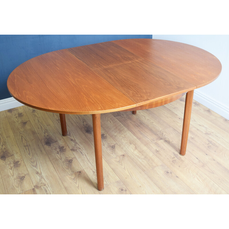 Vintage round table and 4 chairs in teak McIntosh, 1960