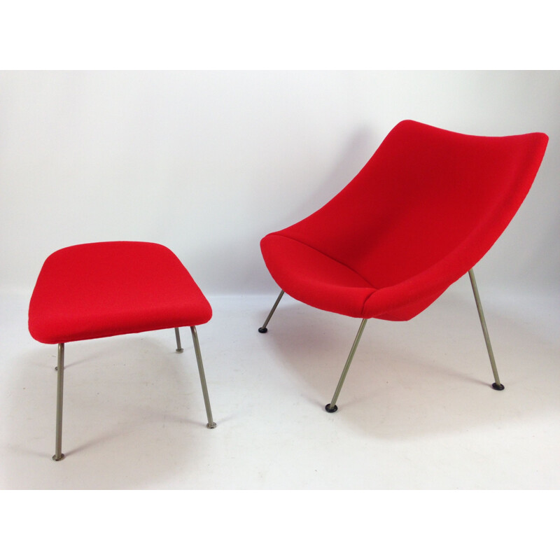 Vintage Oyster armchair with ottoman by Pierre Paulin for Artifort, 1965