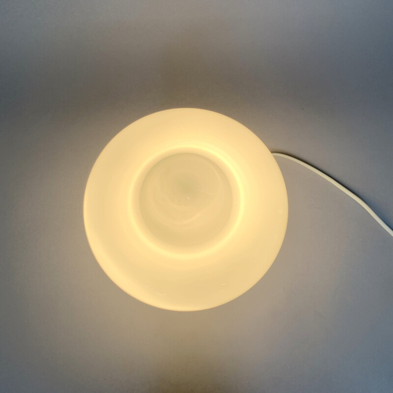 Lampada da tavolo vintage in vetro opalino per Osvetlovaci Sklo,  Cecoslovacchia