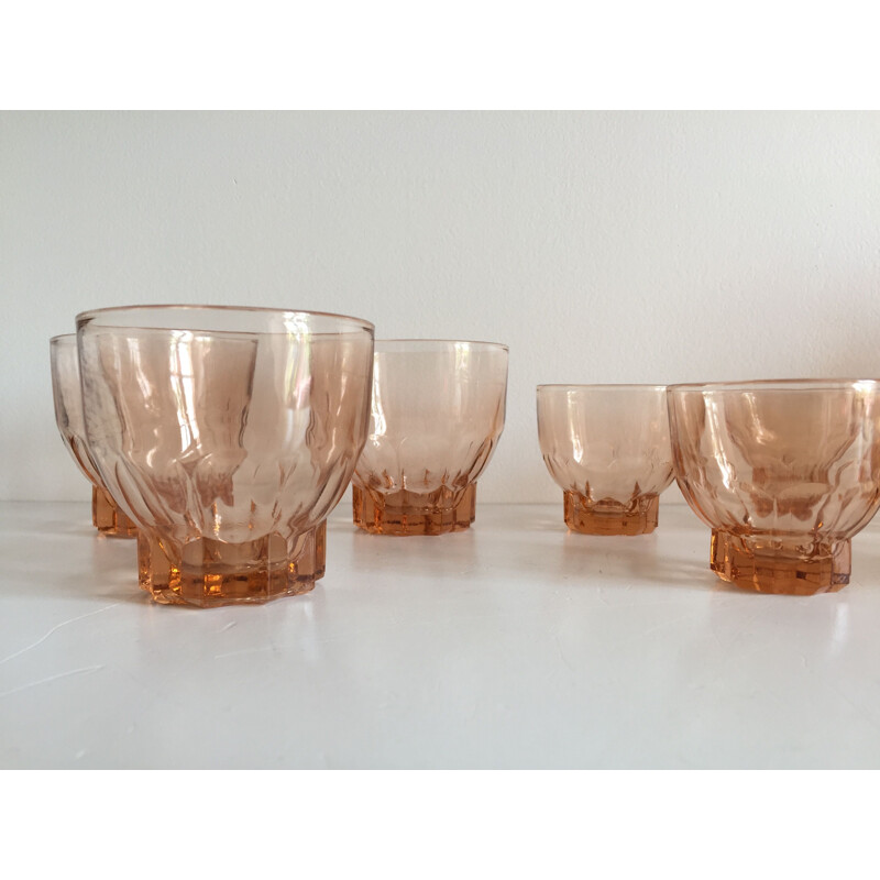 Ensemble à digestif vintage en verre rosé, France