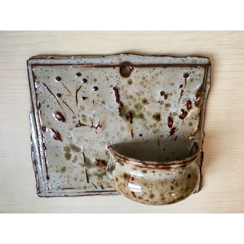 Vintage pocket or wall-mounted flowerpot in enamelled stoneware 