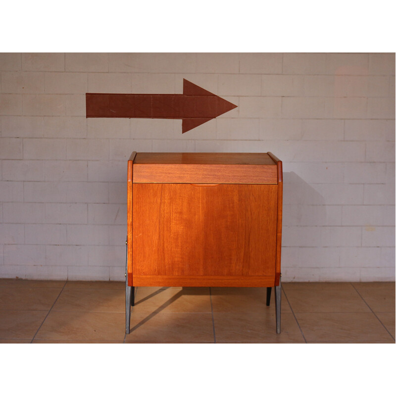 Vintage vinyl highboard 1960