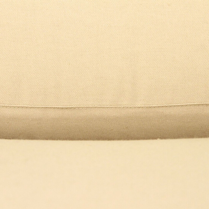 Sofá curvo de 3 lugares, em tecido branco creme, da década de 1940