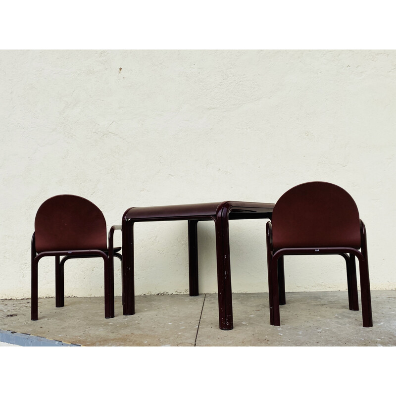 Vintage Gae Aulenti Knoll table and armchairs