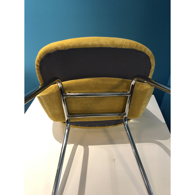 Vintage conference chair by Eero Saarinen in yellow velvet