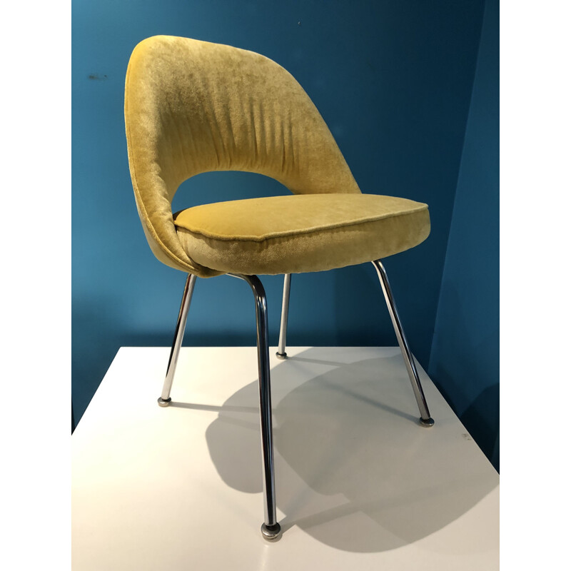 Chaise conference vintage de Eero Saarinen en velours jaune