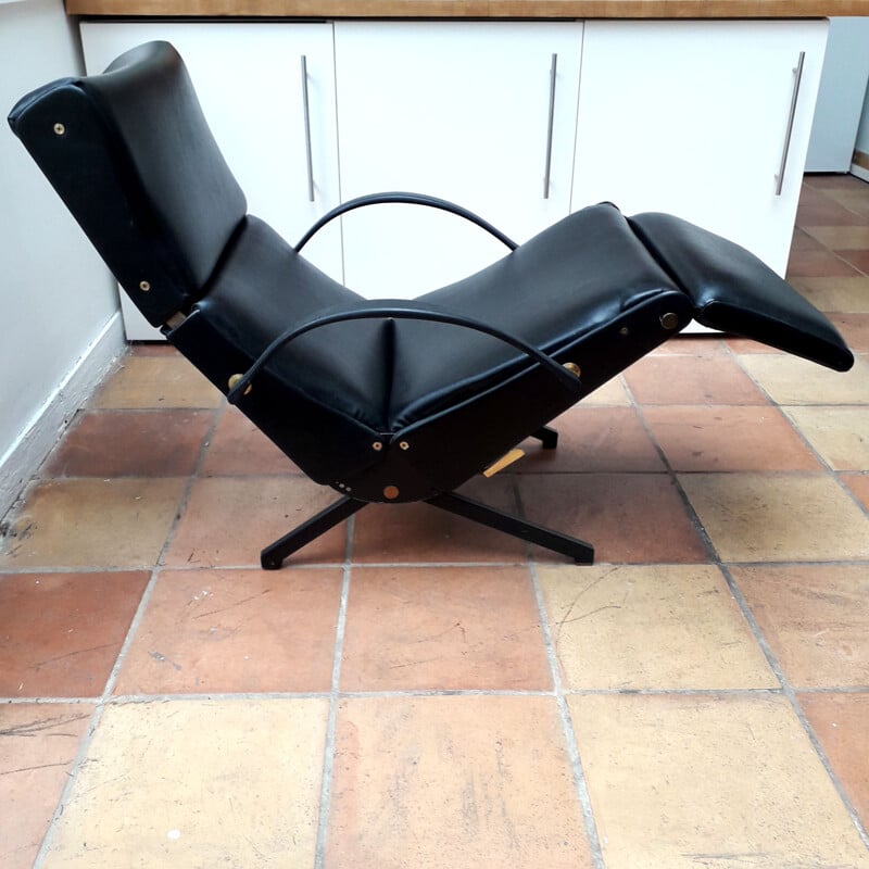 Vintage armchair P40 by Osvaldo Borsani Tecno 1960