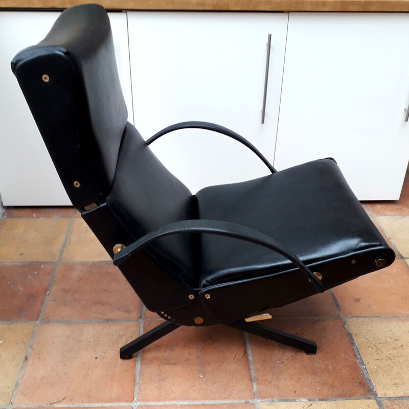Vintage armchair P40 by Osvaldo Borsani Tecno 1960