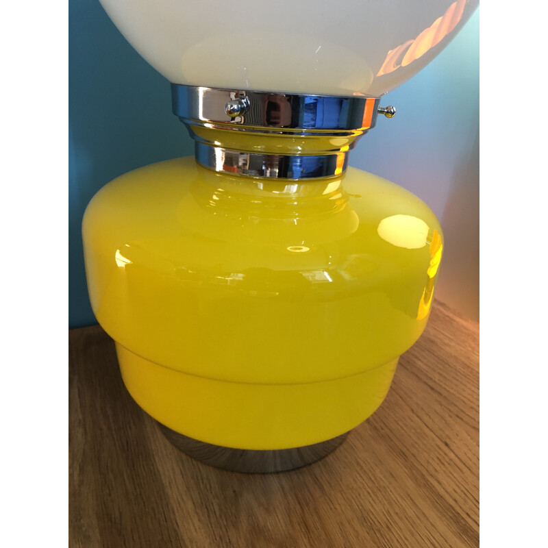 Lampe vintage en verre jaune et blanc de Mazzega italienne