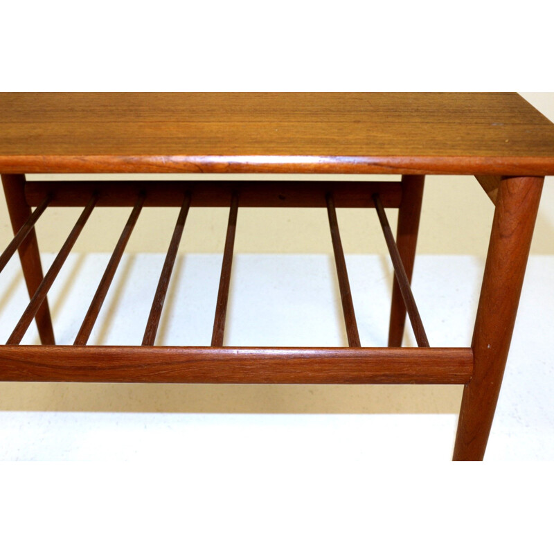 Mesa lateral de teca Vintage por Yngvar Sandström, Suécia 1960