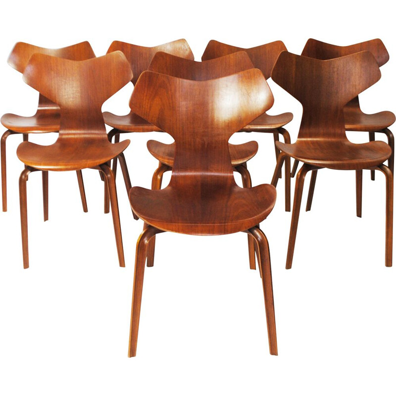 Lot of 8 vintage Grand Prix chairs by Arne Jacobsen 1957
