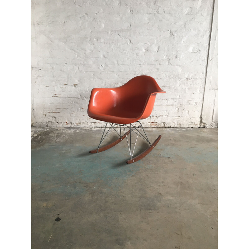 Rocking chair vintage RAR de Charles & Ray Eames