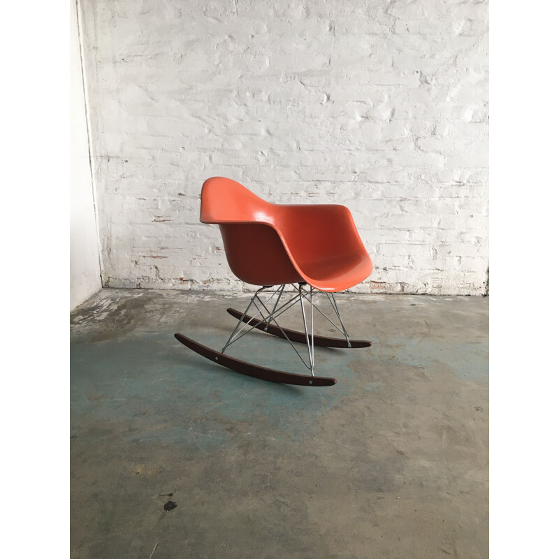 Rocking chair vintage RAR de Charles & Ray Eames