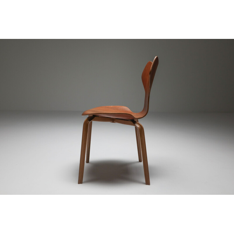 Arne Jacobsen’s Grand Prix Chair Fritz Hansen - 1960’s