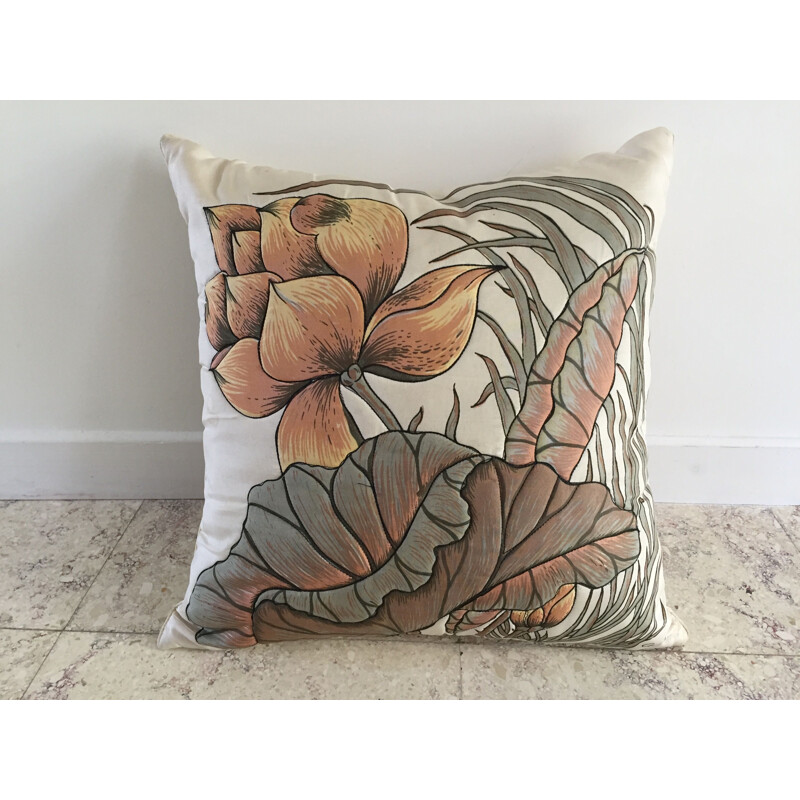 Pair of vintage cushions in pure silk