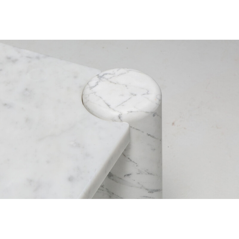 Table basse Vintage Gae Aulenti "Jumbo" en marbre blanc de Carrare 1960