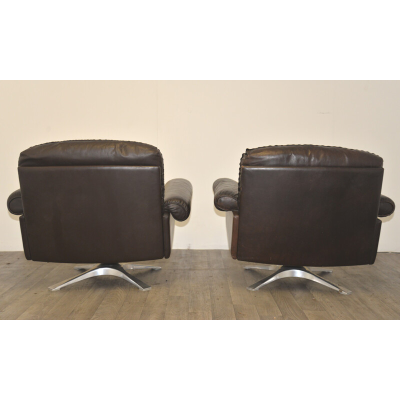 Pair of De Sede "DS 31" armchairs in leather and aluminum - 1970s