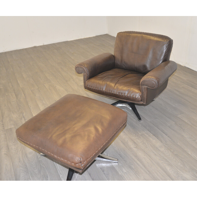 De Sede "DS 31" armchair and his ottoman in olive brown leather - 1970s