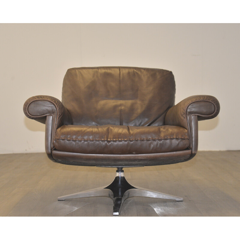 De Sede "DS 31" armchair and his ottoman in olive brown leather - 1970s