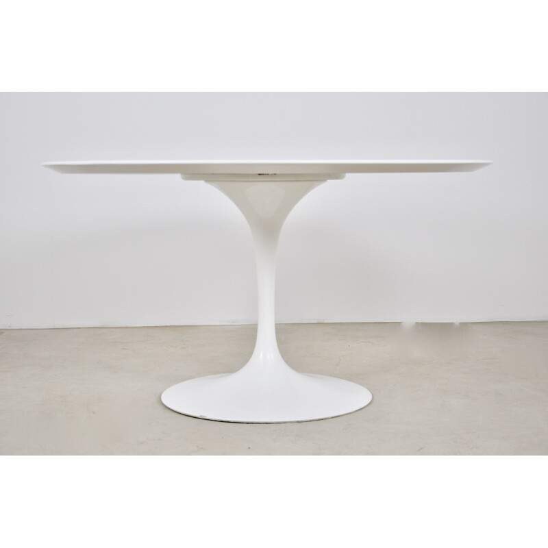 Table à manger vintage par Eero Saarinen pour Knoll International 1965