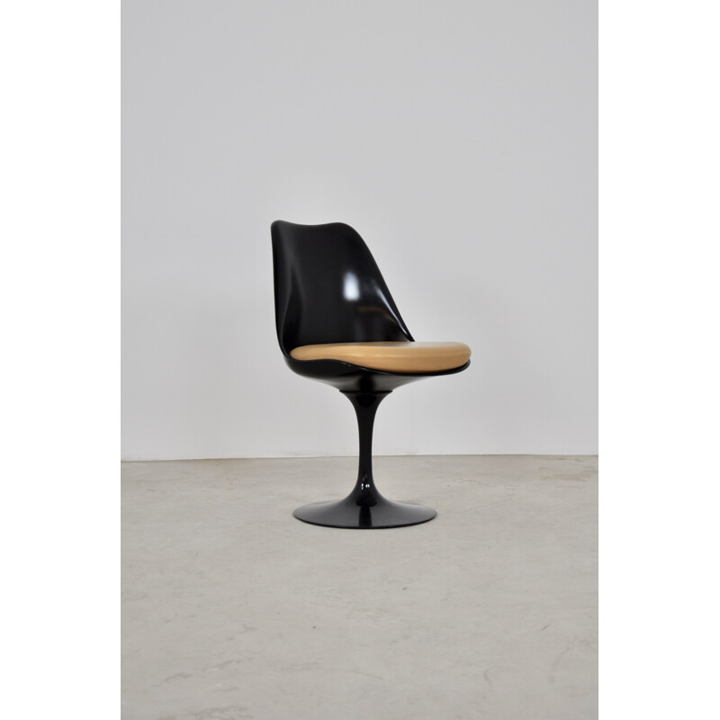 Chaise Vintage Black Eero Saarinen pour Knoll International 1960