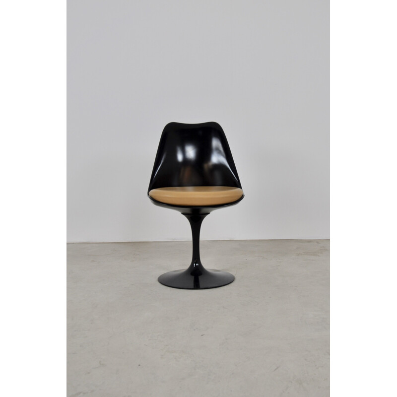 Chaise Vintage Black Eero Saarinen pour Knoll International 1960