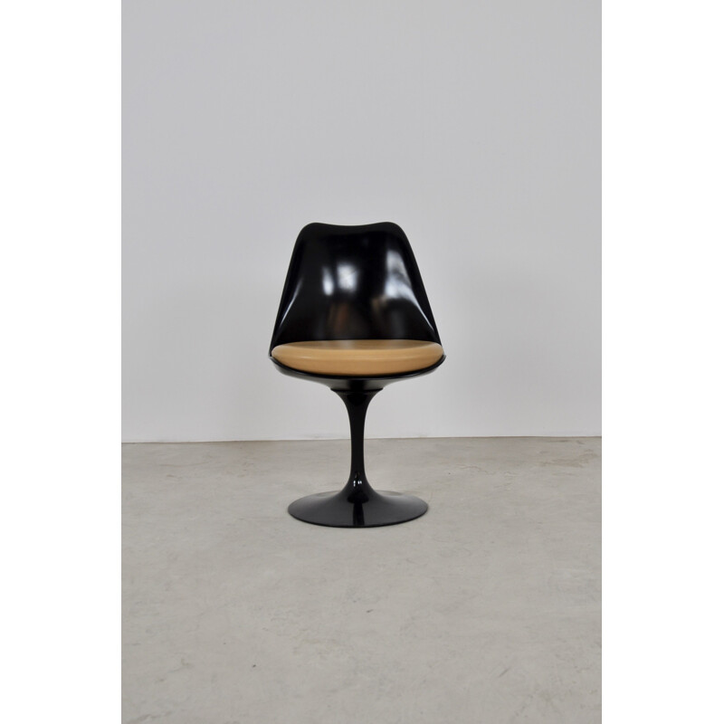 Vintage Black Eero Saarinen chair for Knoll International, 1960s