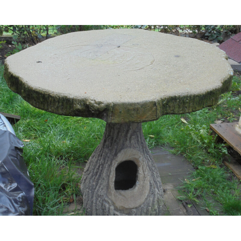 Table de jardin vintage en ciment imitant l'arbre 1930