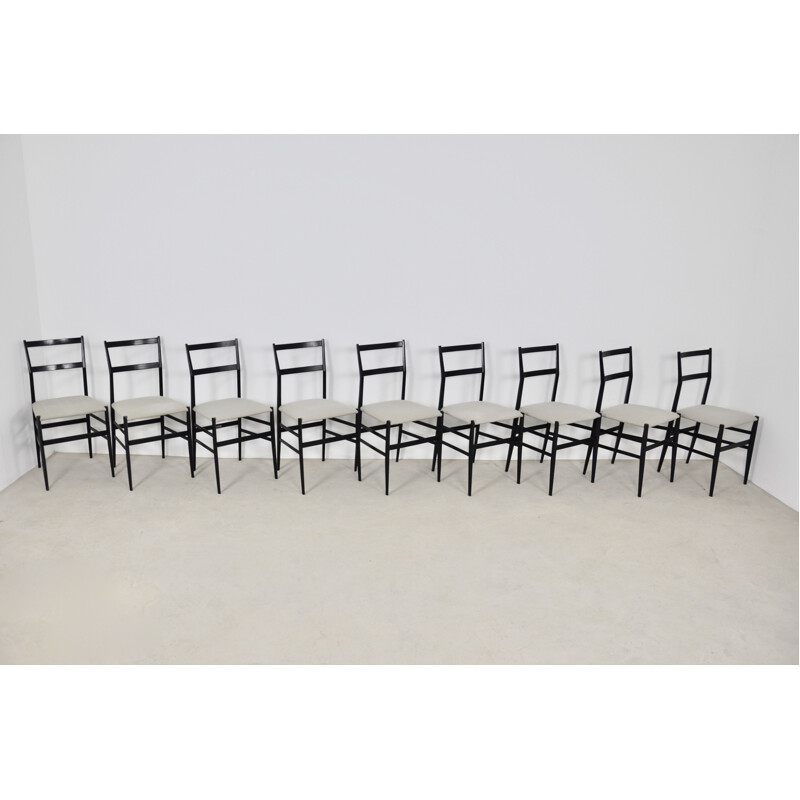 Set of 9 vintage Superleggera chairs by Gio Ponti for Cassina 1950