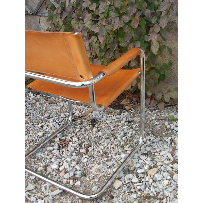 Pair of vintage armchairs in tawny leather and chrome by Mattéo Grassi 1970