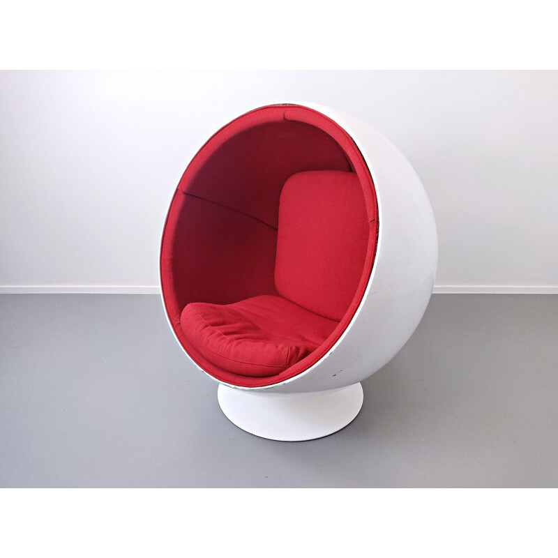 Vintage swivel armchair by Eero Aarnio