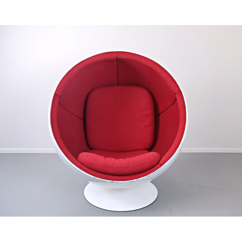 Vintage swivel armchair by Eero Aarnio