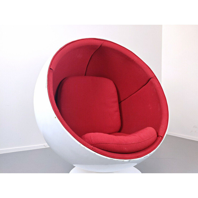 Vintage swivel armchair by Eero Aarnio