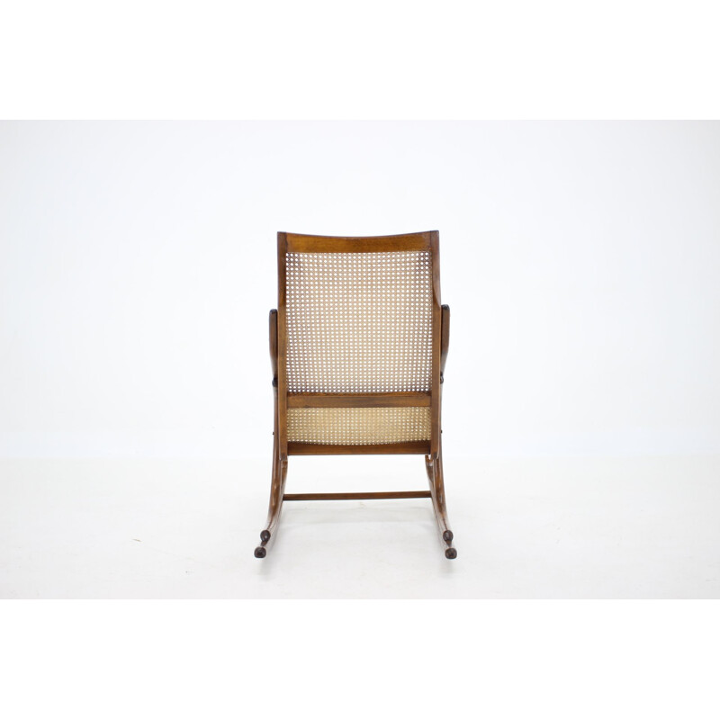 Vintage gebogen houten schommelstoel Antonin Suman Tsjecho-Slowakije 1960
