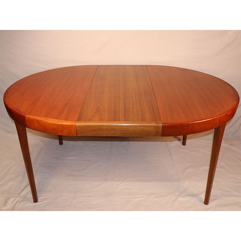 Vintage Scandinavian teak extensible round table 1960