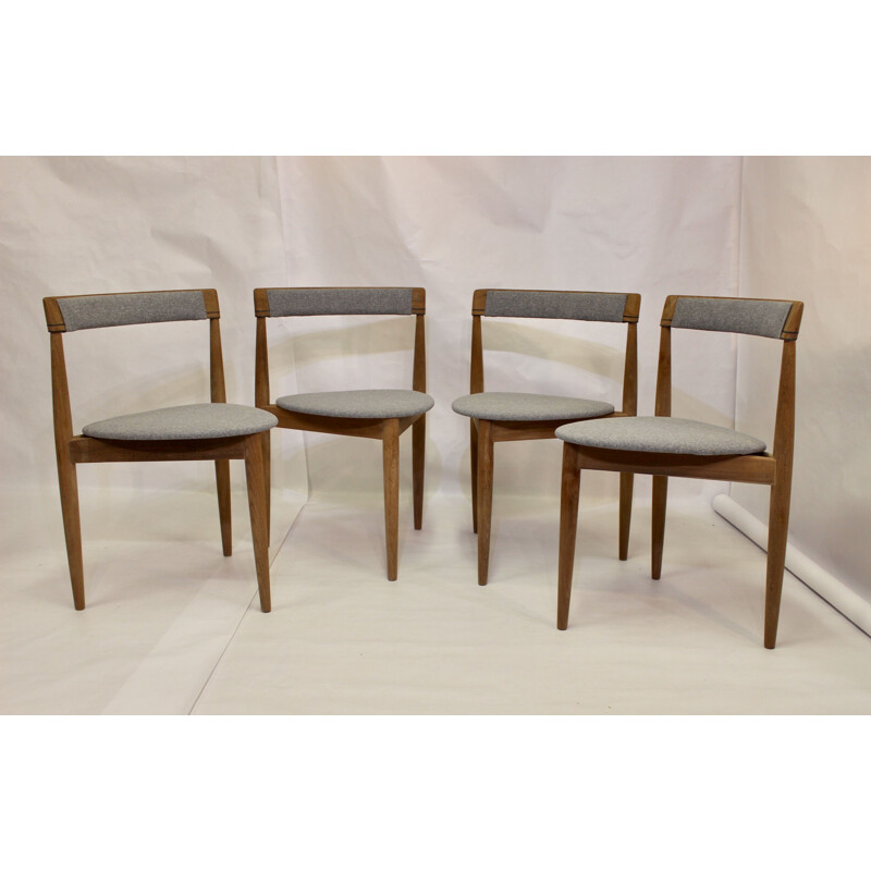 Suite of 4 vintage tripod chairs Frem Rojl Hans Olsen Denmark 1992