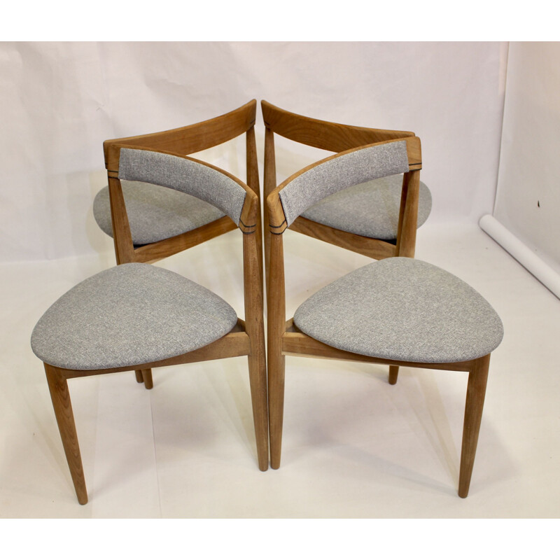 Suite of 4 vintage tripod chairs Frem Rojl Hans Olsen Denmark 1992