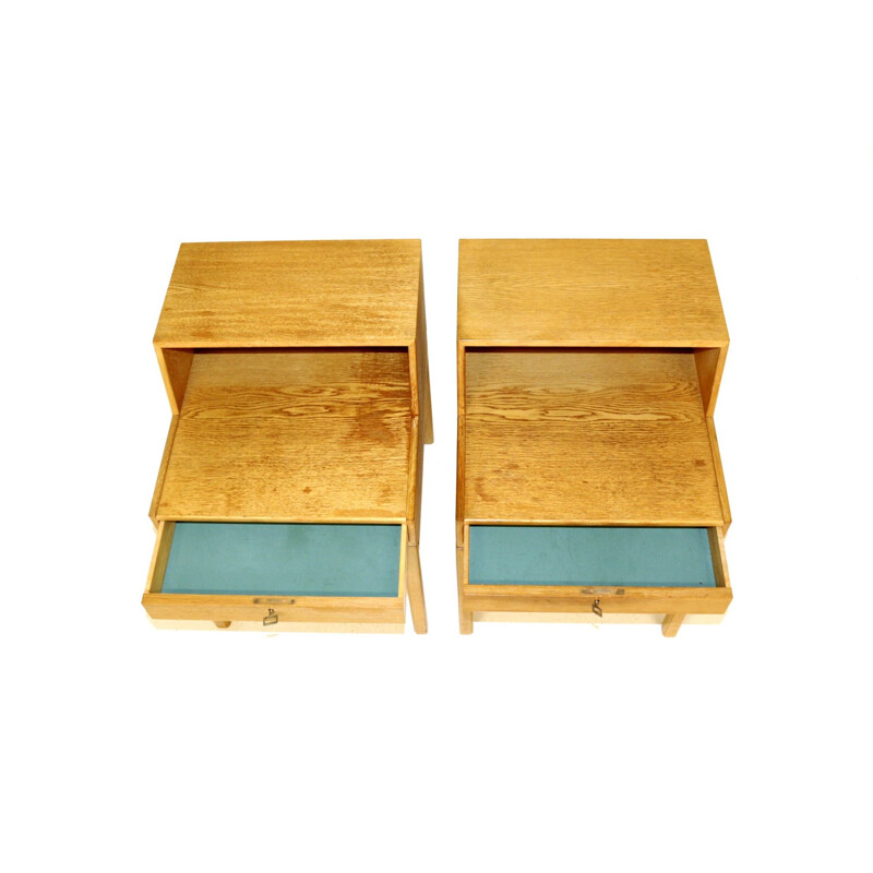 Paire de tables de chevet vintage en chêne par Engström & Myrstrand